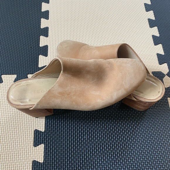Nisolo All Day Heeled Mules - Picture 4 of 7